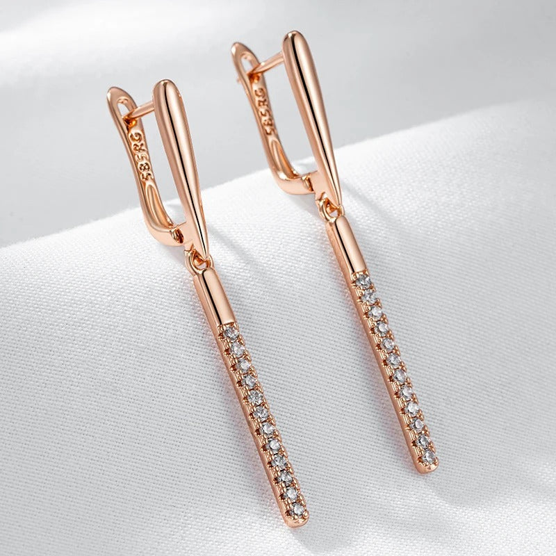 Boucles d'oreilles pendantes en or rose 18 carats avec petites pierres en zircone cubique naturelle - AC